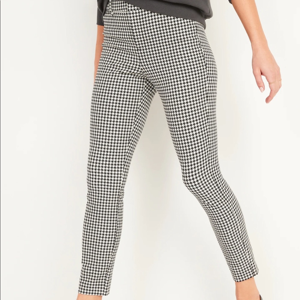 NWT Old Navy Pixie Pants